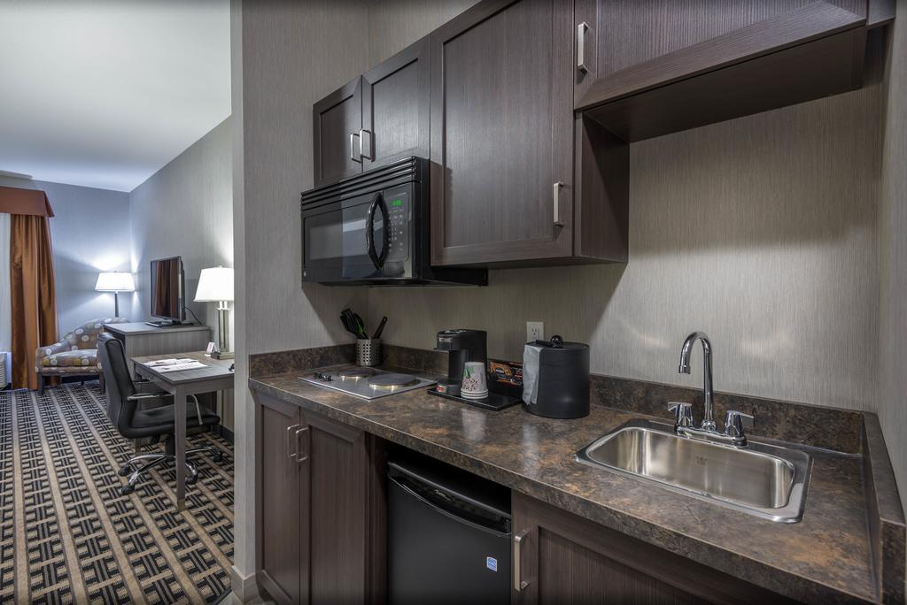 Timber Ridge Inn And Suites Fox Creek Pokoj fotografie